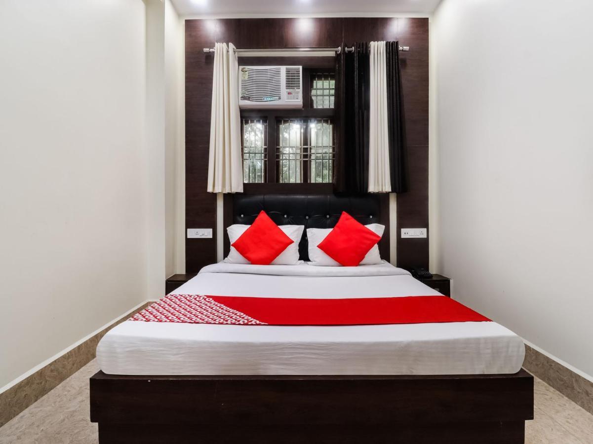Oyo 70930 The Moon Hotel Asansol Exterior photo